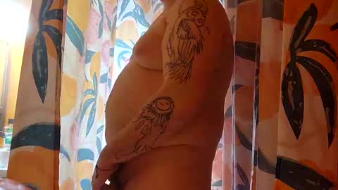 Snapshot of seanjohnson420 chatting on 10-15-25, 07:03 sean online show from 10-15-25, 07:03