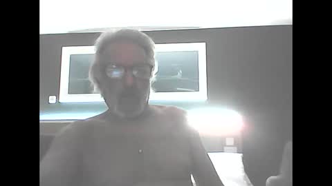 seantheflyer online show from 10-10-25, 03:38