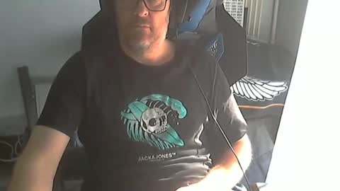 Snapshot of seba881975 chatting on 09-18-25, 07:10 Sba Fr online show from 09-18-25, 07:10