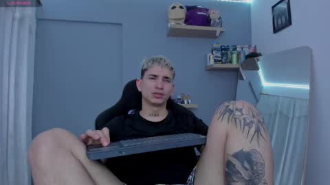 Snapshot of sebas__23 chatting on 02-28-25, 08:18 Sebastin online show from 02-28-25, 08:18