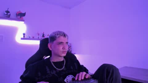 Snapshot of sebas__23 chatting on 11-09-25, 03:38 Sebastin online show from 11-09-25, 03:38