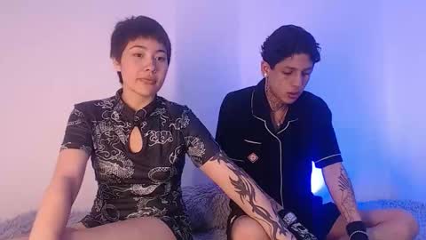 Snapshot of sebas_and_mila chatting on 10-19-25, 07:42 CAMILA Y SEBASTIAN online show from 10-19-25, 07:42