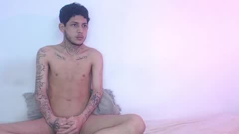  CAMILA Y SEBASTIAN online show from 04-25-26, 11:13