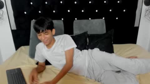 Sebastian Alvarez online show from 11-25-25, 08:31