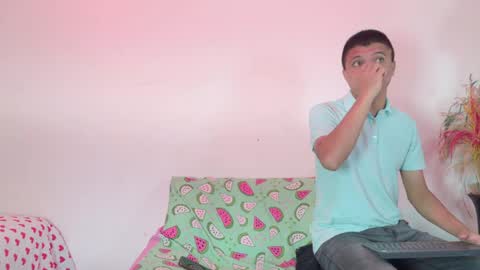 Snapshot of sebas_n_aly chatting on 05-31-26, 03:26 ely online show from 05-31-26, 03:26
