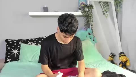 Snapshot of sebas_rosse chatting on 06-11-26, 06:06 sebastian online show from 06-11-26, 06:06