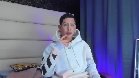 sebasgxxx_ online show from 03-05-26, 12:23