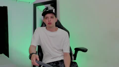 SEBAS online show from 04-24-26, 01:35