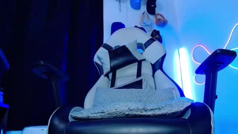 Sebastian online show from 11-30-25, 10:47