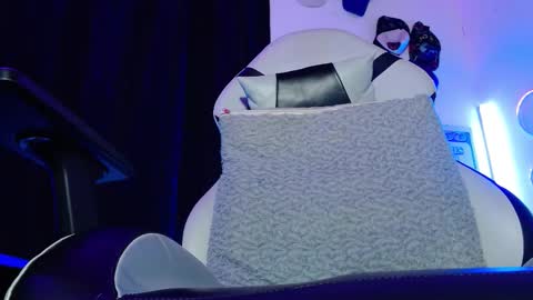 Sebastian online show from 02-28-26, 10:49