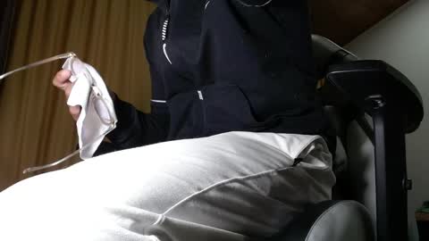 Sebastian online show from 04-26-26, 08:12