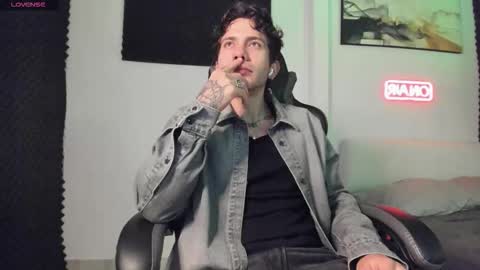 Lucian Sinclair online show from 02-15-26, 01:13