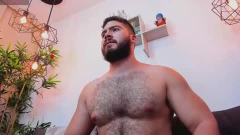 Instagram jeanpaulfit  online show from 04-21-26, 03:24