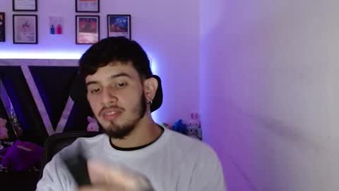 Snapshot of sebasxxl12 chatting on 10-20-25, 03:56 Sebas online show from 10-20-25, 03:56