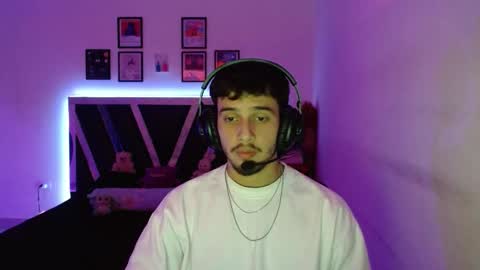 Snapshot of sebasxxl12 chatting on 12-15-25, 10:30 Sebas online show from 12-15-25, 10:30