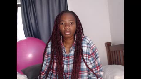 Snapshot of sebatrishaa chatting on 09-21-25, 05:53 sebatrishaa online show from 09-21-25, 05:53