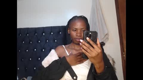 Snapshot of sebatrishaa chatting on 11-02-25, 11:45 sebatrishaa online show from 11-02-25, 11:45