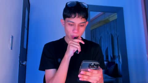 Snapshot of sebax_00 chatting on 04-29-26, 04:38 Sebastian online show from 04-29-26, 04:38
