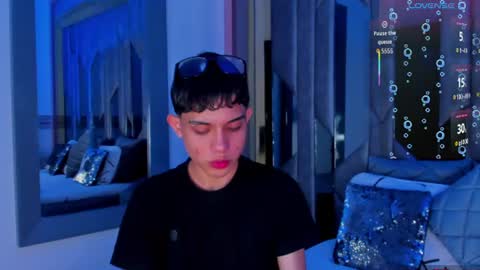 Snapshot of sebax_00 chatting on 06-12-26, 04:22 Sebastian online show from 06-12-26, 04:22