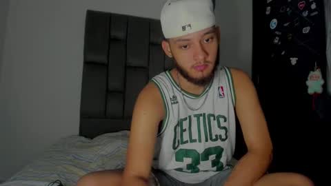 Snapshot of sebolaz chatting on 10-31-25, 04:35 ryan miller online show from 10-31-25, 04:35