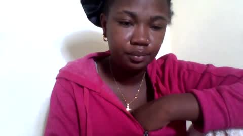Snapshot of secil3274 chatting on 07-06-26, 02:19 secil3274 online show from 07-06-26, 02:19