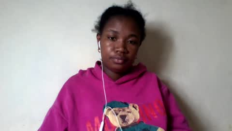 Snapshot of secil3274 chatting on 07-14-26, 05:34 secil3274 online show from 07-14-26, 05:34