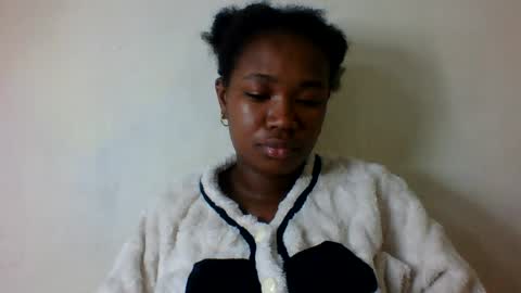 Snapshot of secil3274 chatting on 07-19-26, 12:03 secil3274 online show from 07-19-26, 12:03
