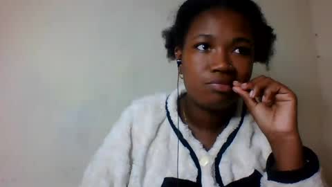 Snapshot of secil3274 chatting on 07-20-26, 12:29 secil3274 online show from 07-20-26, 12:29