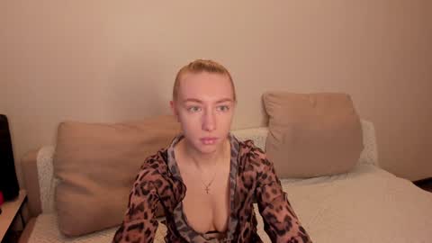 Amanda and  pair in a real life we love each other but can play with you online show from 01-16-25, 08:33
