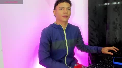 Snapshot of secret_justin chatting on 11-29-25, 12:19 JUSTIN online show from 11-29-25, 12:19