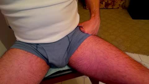 secret_neighbor_ online show from 04-26-26, 01:47