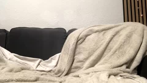 Anni online show from 11-07-25, 07:25