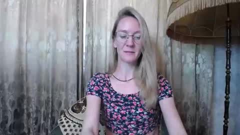 Snapshot of secretcandy222 chatting on 02-19-25, 07:39 secretcandy222 online show from 02-19-25, 07:39