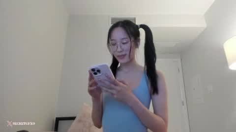 Snapshot of secretgirlfriendxo chatting on 12-29-24, 08:44 Angela online show from 12-29-24, 08:44