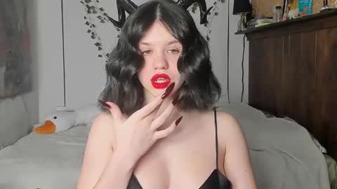 Snapshot of secretqueen_x chatting on 02-18-25, 08:58 Anna online show from 02-18-25, 08:58