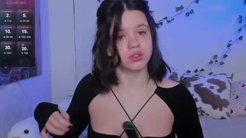 Snapshot of secretqueen_x chatting on 03-02-25, 09:22 Anna online show from 03-02-25, 09:22