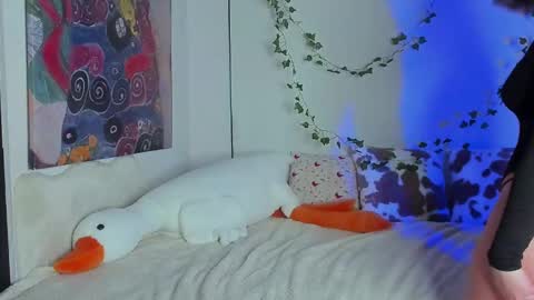 Snapshot of secretqueen_x chatting on 03-07-25, 07:49 Anna online show from 03-07-25, 07:49