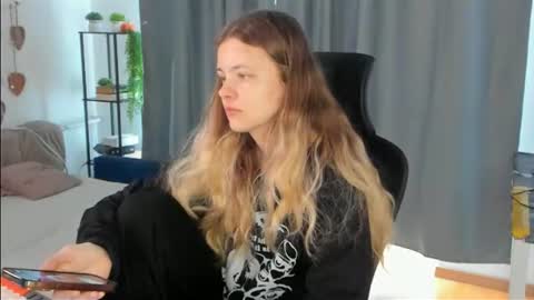 secrettier online show from 07-08-26, 05:01