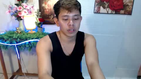 Snapshot of seductive_maxxx chatting on 05-12-26, 06:16 Max online show from 05-12-26, 06:16