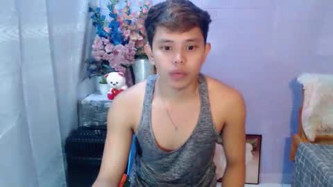 Snapshot of seductive_maxxx chatting on 05-15-26, 11:23 Max online show from 05-15-26, 11:23