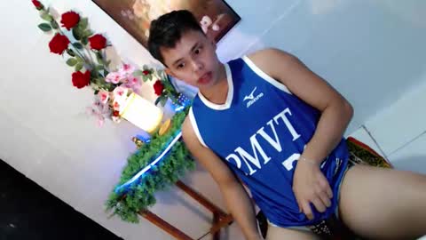 Snapshot of seductive_maxxx chatting on 05-26-26, 08:43 Max online show from 05-26-26, 08:43