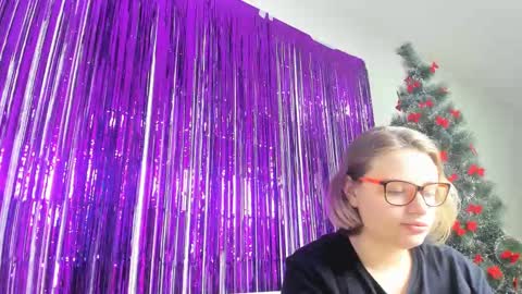 seductive_she_wolf online show from 01-10-25, 08:51