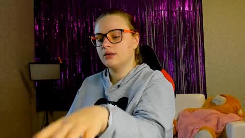 seductive_she_wolf online show from 03-07-25, 12:34