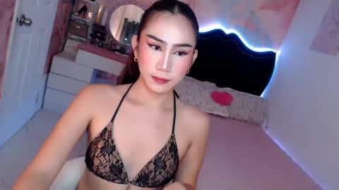 Vanessa online show from 05-16-26, 12:18