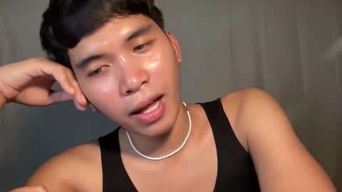 Snapshot of seductive_william chatting on 02-04-26, 04:13 William online show from 02-04-26, 04:13