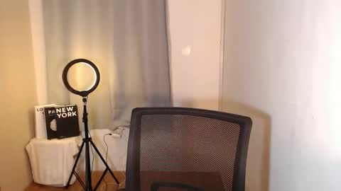 Deluxe online show from 09-20-25, 07:15