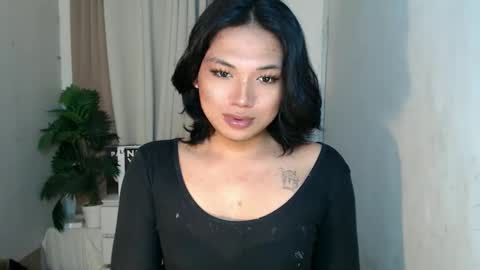 Snapshot of seductivedeluxe69 chatting on 05-02-26, 07:13 Deluxe online show from 05-02-26, 07:13