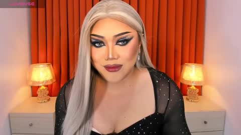 Natalie Mefford online show from 02-26-25, 06:11