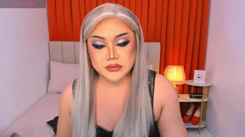 Natalie Mefford online show from 03-10-25, 02:50