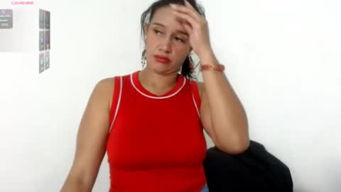 Estefany online show from 07-30-26, 01:54